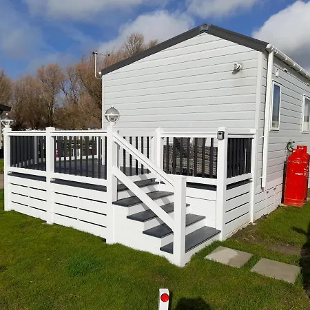 39 The Meadows New Beach Holiday Park Burmarsh Exterior photo